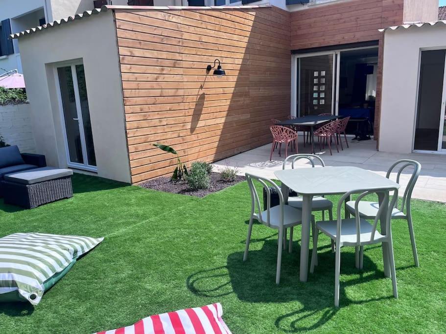 Maison Climatisee, Piscine, A 5 Minutes Des Grands Buffets Narbonne Exterior photo
